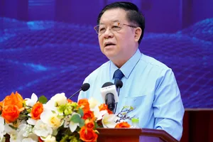 Trưởng ban Tuyên giáo Trung ương Nguyễn Trọng Nghĩa phát biểu tại hội nghị.