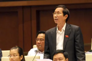 'Bán không từ thứ gì, ăn không từ thứ gì'