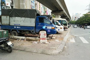 Bí thư Hà Nội: Làm rõ vụ dùng dao 'trấn' tiền giữ xe