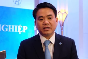 Chủ tịch Hà Nội: Sẵn sàng trợ giúp cho DN mọi lúc