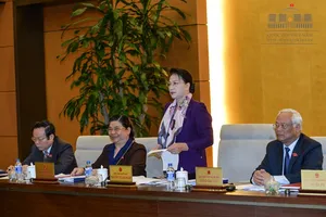 Để đường trái phép qua đường sắt: Phải xử mất chức