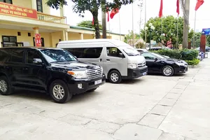 Hà Nội không nhận ô tô doanh nghiệp tặng