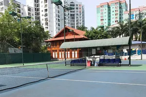 Hà Nội: Sẽ xoá sổ sân tennis “mọc” trong sân trường