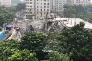 Hà Nội: Trường mầm non đang xây dựng bị sập