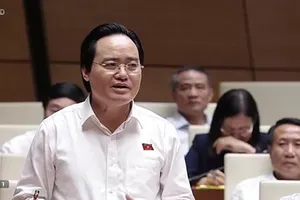 Bộ trưởng Nhạ phân trần trước Quốc hội vụ sửa điểm thi