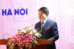 Chủ tịch TP Hà Nội: Không 'ngăn sông cấm chợ' báo chí