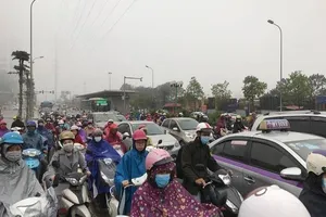 Hà Nội thực hiện lộ trình 'xoá xổ' xe máy thế nào?