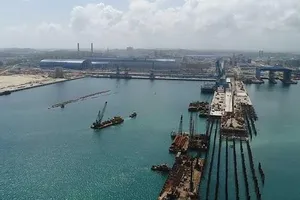 Dự án Khu liên hợp sản xuất gang thép Hòa Phát Dung Quất đang trong quá trình xây dựng. Ảnh: HP