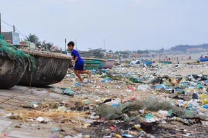Việt Nam phát động cuộc chiến với rác thải nhựa