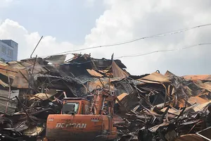 Vụ cháy Rạng Đông: Đã thu gom được 12 tấn phế thải nhiễm độc