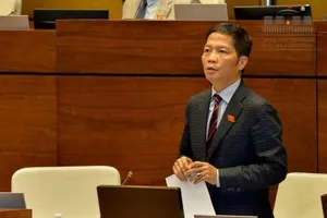 Hàng Trung Quốc cài cắm bản đồ đường lưỡi bò, nhái hàng Việt