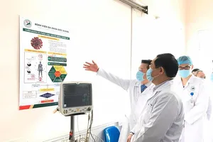 Tân Bí thư Hà Nội thăm khu cách ly phòng dịch COVID-19