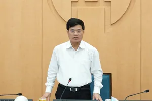 Mỗi bệnh nhân nặng ở Hà Nội chỉ được 1 người chăm sóc