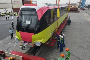 Metro Nhổn - ga Hà Nội sắp vận hành thử toa tầu đầu tiên