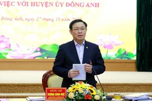 Bí thư Hà Nội: Phải tránh việc TP thì mở, xuống sở thì thắt