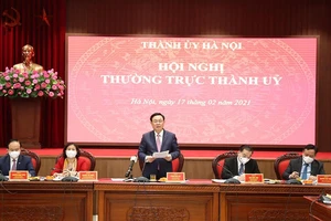 Bí thư Thành uỷ Hà Nội Vương Đình Huệ tại cuộc họp. Ảnh: TP