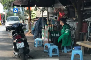 Hà Nội tạm dừng các quán ăn đường phố, trà đá, cafe vỉa hè