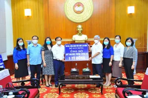Bộ Xây dựng ủng hộ 1 tỷ đồng vào Quỹ vaccine phòng COVID-19