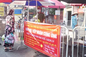 Hà Nội tiếp tục giãn cách xã hội đến 23-8