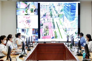 Hà Nội: Tổng đài 1022 tư vấn về COVID-19, thêm kênh hỗ trợ người dân