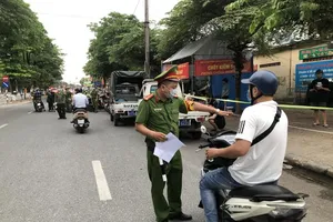 Công an xử lý vụ tự chế giấy đi đường để qua chốt kiểm soát