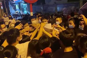 Bí thư Hà Nội yêu cầu làm rõ trách nhiệm lãnh đạo phường Trung Văn