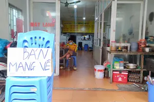 Hà Nội: Một số dịch vụ hoạt động lại từ trưa mai, 16-9