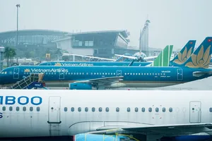 Hành khách bay từ TPHCM về Hà Nội sẽ được cách ly tại nhà