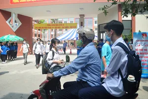 Sở GD&ĐT Hà Nội rút đề xuất cho học sinh trở lại trường vào 25-10