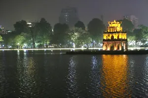 Phố đi bộ quanh hồ Hoàn Kiếm mở lại từ cuối tuần này