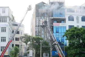 Chủ tịch Hà Nội ra công điện khẩn siết PCCC tại quán karaoke, bar, vũ trường