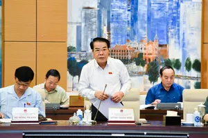 Lịch tiếp công dân công khai nhưng ở ngoài bảo vệ gác thì ai đến được...