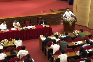 Chủ tịch Hà Nội: 10 năm qua giá nước sạch chưa tăng, nên doanh nghiệp ít mặn mà