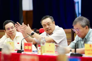 Chủ tịch Hà Nội Trần Sỹ Thanh: Đang nghiên cứu biến các bãi chôn lấp rác thành công viên