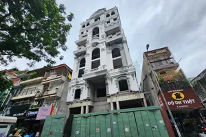 Biệt thự khủng xây dựng sai phép trên phố Đội Cấn (quận Ba Đình, Hà Nội)