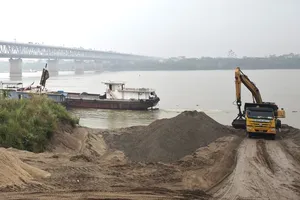 Hà Nội báo cáo Thủ tướng vụ 3 mỏ cát trúng đấu giá gấp trăm lần so với khởi điểm