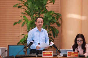 Sở GD&ĐT Hà Nội thông tin về vụ học sinh thân mật với cô giáo 