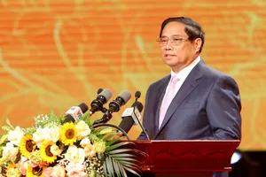 Hà Nội vinh danh 10 'Công dân Thủ đô ưu tú' năm 2024 và nhiều gương 'người tốt, việc tốt'