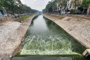 Hà Nội chốt thời hạn bơm nước sông Hồng vào sông Tô Lịch