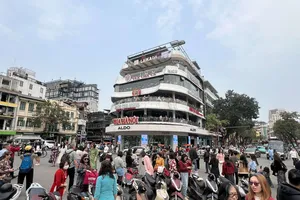 Chốt thời gian tháo dỡ tòa nhà ‘Hàm cá mập’