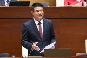 Ông Nguyễn Huy Tiến: VKS vừa khởi kiện, vừa kiểm sát hoạt động tố tụng không làm ảnh hưởng kết quả