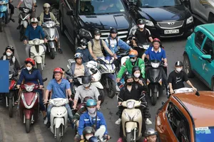 Hà Nội thành lập Tổ công tác triển khai giao thông xanh và hạ tầng trạm sạc xe điện