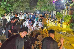 Hà Nội: Ban Chỉ huy Phòng thủ dân sự phát thông báo khẩn ứng phó lũ 