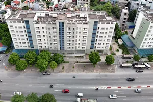 Người dân bên hồ Hoàn Kiếm tham quan đất tái định cư ở Đông Anh, giá từ hơn 10 triệu/m2