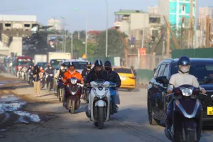 Hà Nội thí điểm cấm xe chạy xăng, dầu theo giờ tại 9 phường từ 1-7-2026