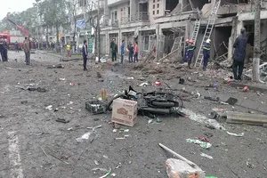 Vụ nổ tại Hà Đông nghi là do cưa bom?