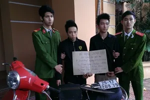 Hai thanh niên 9X mang đao đi cướp xe