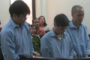 Mua bán heroin với giá 200 triệu đồng/bánh ngay trong nhà nghỉ