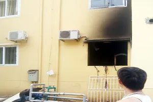 Nổ lớn tại chung cư, hai vợ chồng tử vong