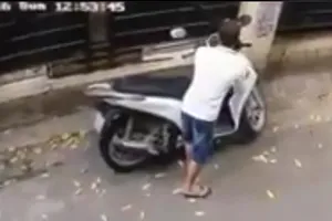Trộm bẻ khóa, 'cuỗm' xe máy SH trong vòng 10 giây